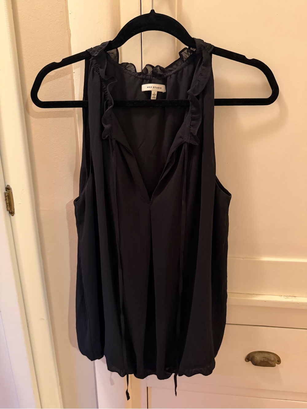 Max Studio Black Ruffle Split-Neck Blouson Top Large